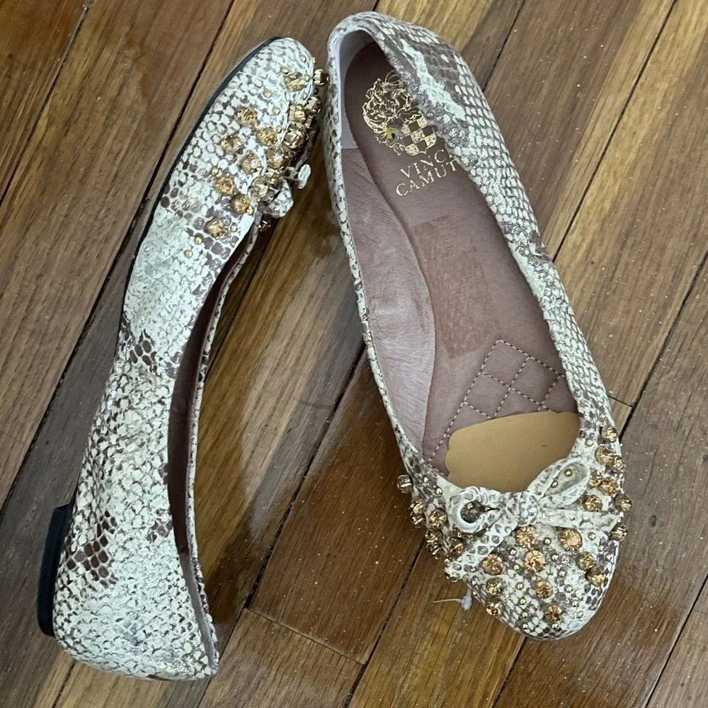 Vince Camuto vince camuto